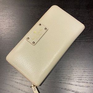 Kate Spade Zip Wallet